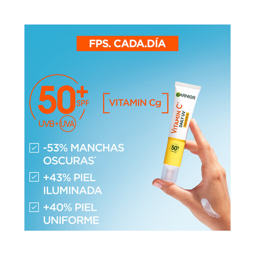 GARNIER Skin active Fluido diario iluminador invisible con vitamina C y FPS 50+ 50 ml.