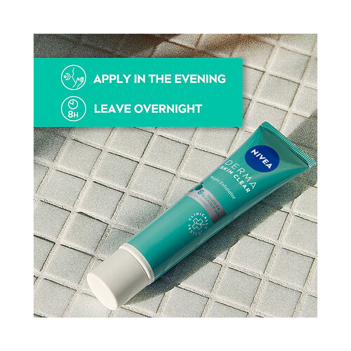 NIVEA Peeling exfoliante de noche para pieles propensas a imperfecciones NIVEA Derma skin clean 40 ml.