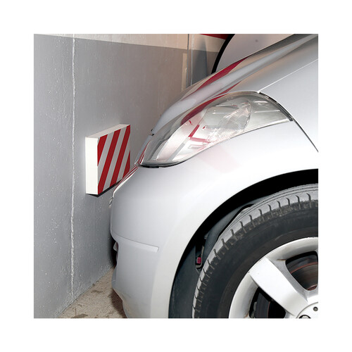 Protector adhesivo pared parking, de 35x20 y 4,5 cm de grosor, ROLMOVIL.