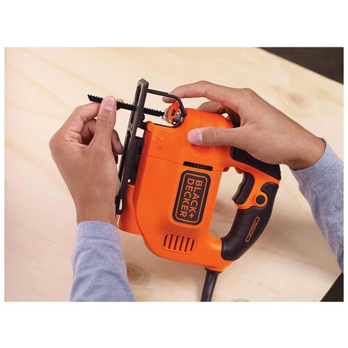 Sierra de calar 520W, velocidad variable, BLACK + DECKER KS701E.