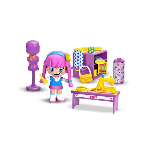 Famosa Pinypon Piny Classrooms Playset.