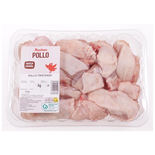 AUCHAN Pollo completo a trocitos bandeja. Producto Alcampo