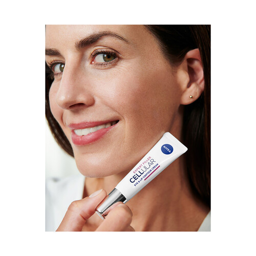 NIVEA Cotorno de ojos y labios con ácido Fólico y 2 tipos de ácido Hialurónico NIVEA Cellular expert filler 15 ml.