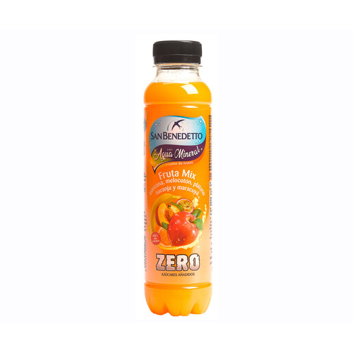 SAN BENEDETTO Refresco de agua mineral con zumo de frutas botella 40 cl.