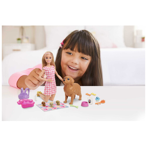 Playset con muñeca, perritos y accesorios BARBIE y sus cachorros.